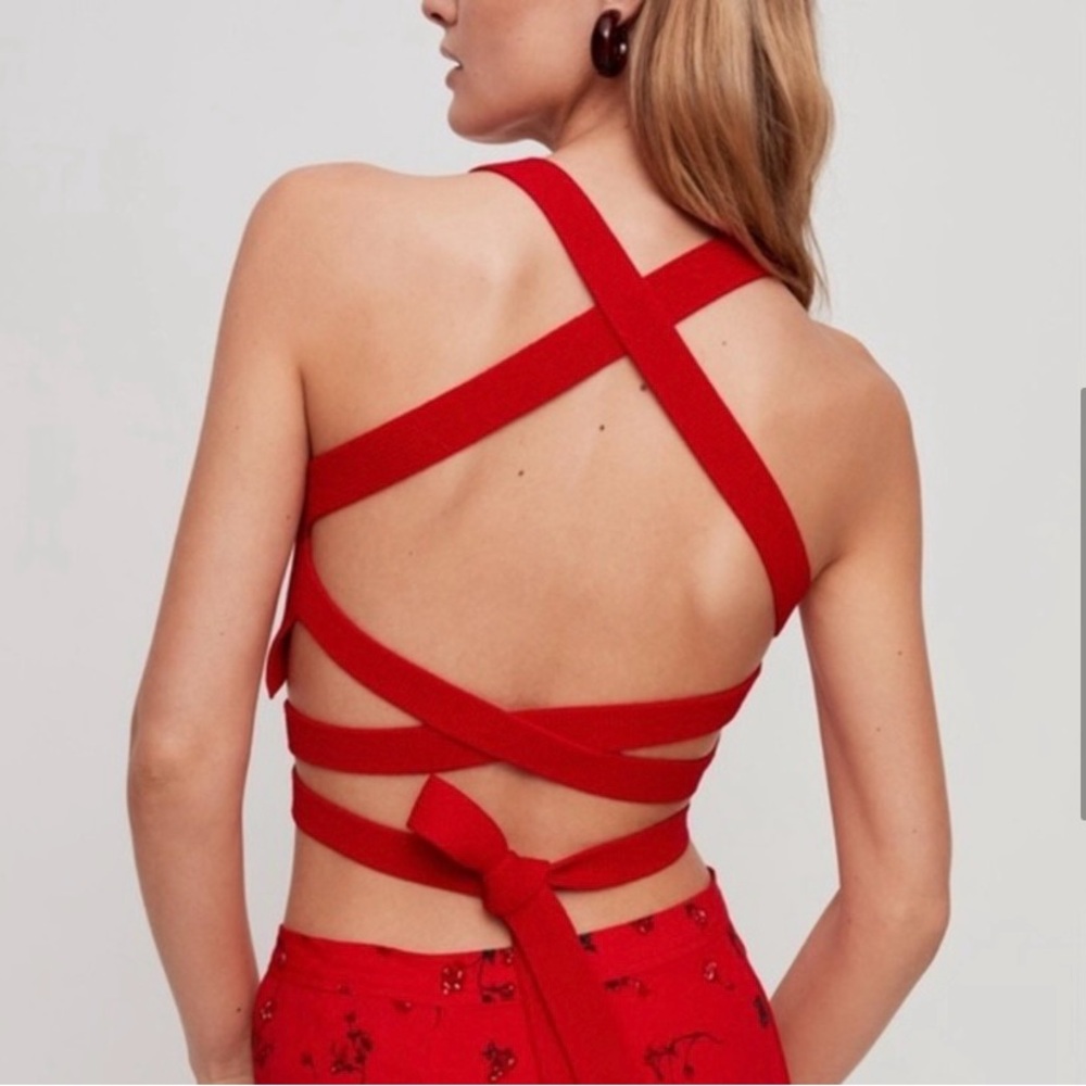 Aritzia Cayenne Red knit crop top - Picture 2 of 10